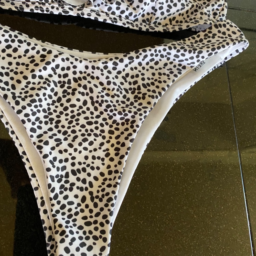 Shein - Picture 8 of 16